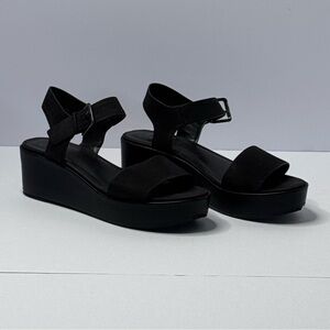 Black Platform Sandals